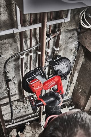 Milwaukee M12 FBS64-402C Kompakte Akku-Bandsäge mit 64mm Schnittkapazität