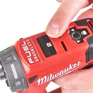 Milwaukee M12 FDDX-0 Akku-Bohrschrauber mit Wechselköpfen / Nur mit 10mm Spannfutter im Karton