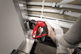 Milwaukee M12 FDDX-0 Akku-Bohrschrauber mit Wechselköpfen / Nur mit 10mm Spannfutter im Karton