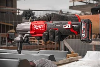 Milwaukee M12 FNB16-0X Akku Knabber