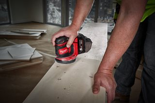 Milwaukee M18 BOS125-502B Akku-Exzenterschleifer