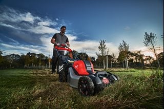 Milwaukee M18 F2LM46-0 Akku-Rasenmäher 46cm