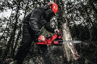 Milwaukee M18 FCHS - 121 Akku-Kettensäge 40-cm-Schwert