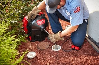 Milwaukee M18 FFSDC16-502 Akku-Rohrreiniger mit 16-MM-Spirale