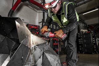 Milwaukee M18 ONEFSAG125XPDB-502X One-Key Akku-Winkelschleifer