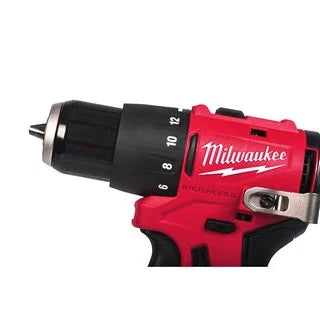 Milwaukee M12BLPDRC-202C Akku-Schlagbohrschrauber