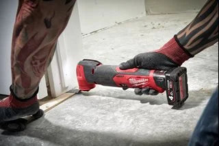 Milwaukee M12 FMT - 422X Akku Multitool