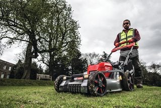 Milwaukee M18 F2LM53-122 Akku-Rasenmäher 53cm