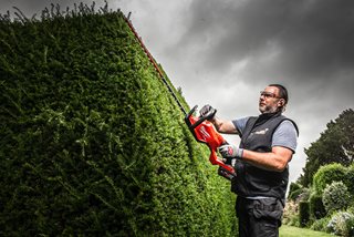 Milwaukee M18 FHET75G2-802 Akku-Heckenschere 75cm