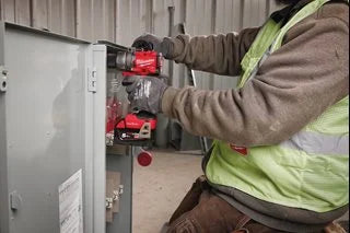 Milwaukee M18ONEDD3-502X Akku-Bohrschrauber