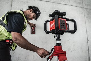 Milwaukee TRP300 3-Meter-Laser-Stativ